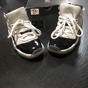 Jordan Retro 11 SPACE JAMS